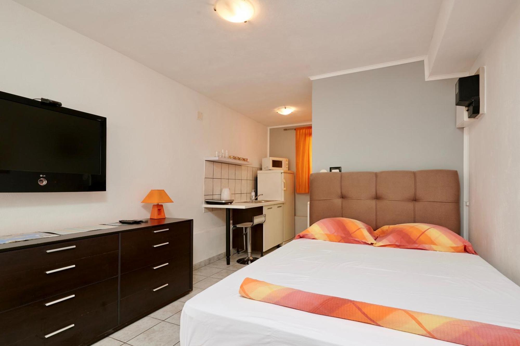 Apartments Lea Trogir Exterior photo