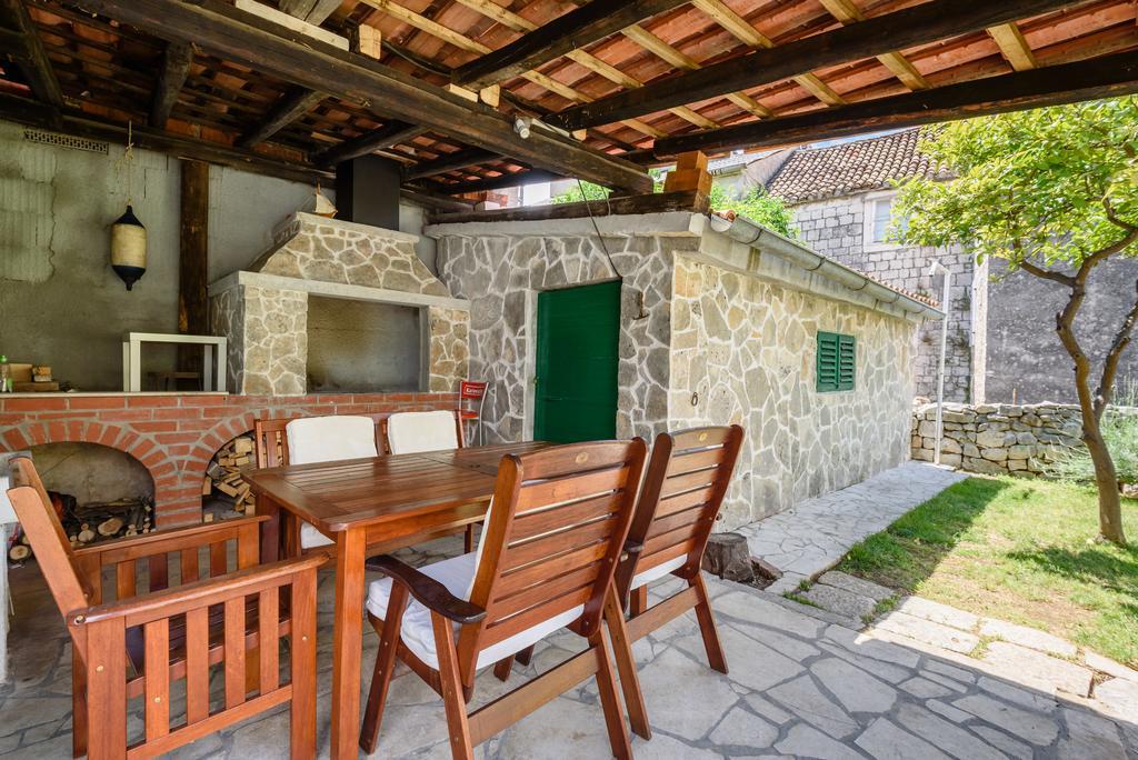 Apartments Lea Trogir Exterior photo