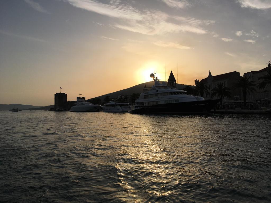 Apartments Lea Trogir Exterior photo