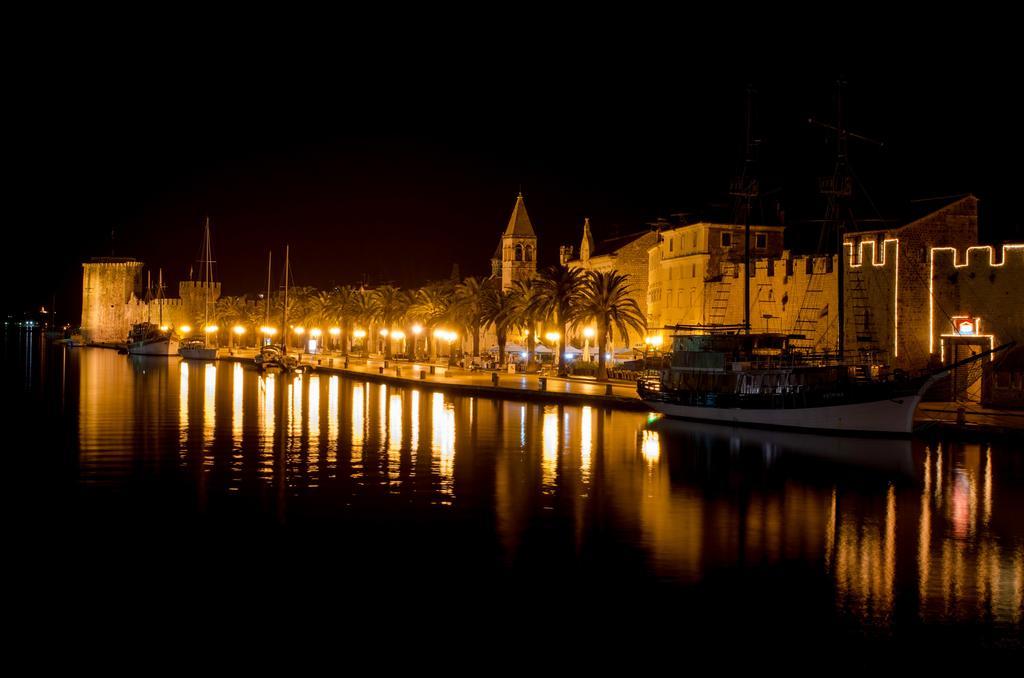 Apartments Lea Trogir Exterior photo