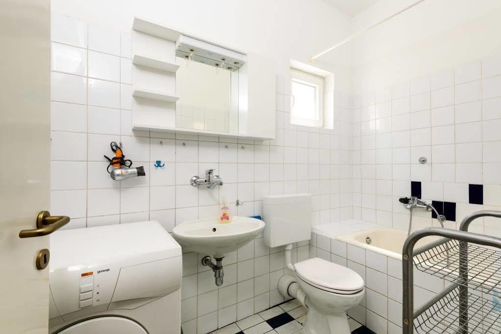 Apartments Lea Trogir Exterior photo