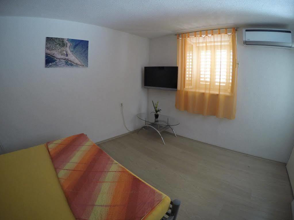 Apartments Lea Trogir Exterior photo