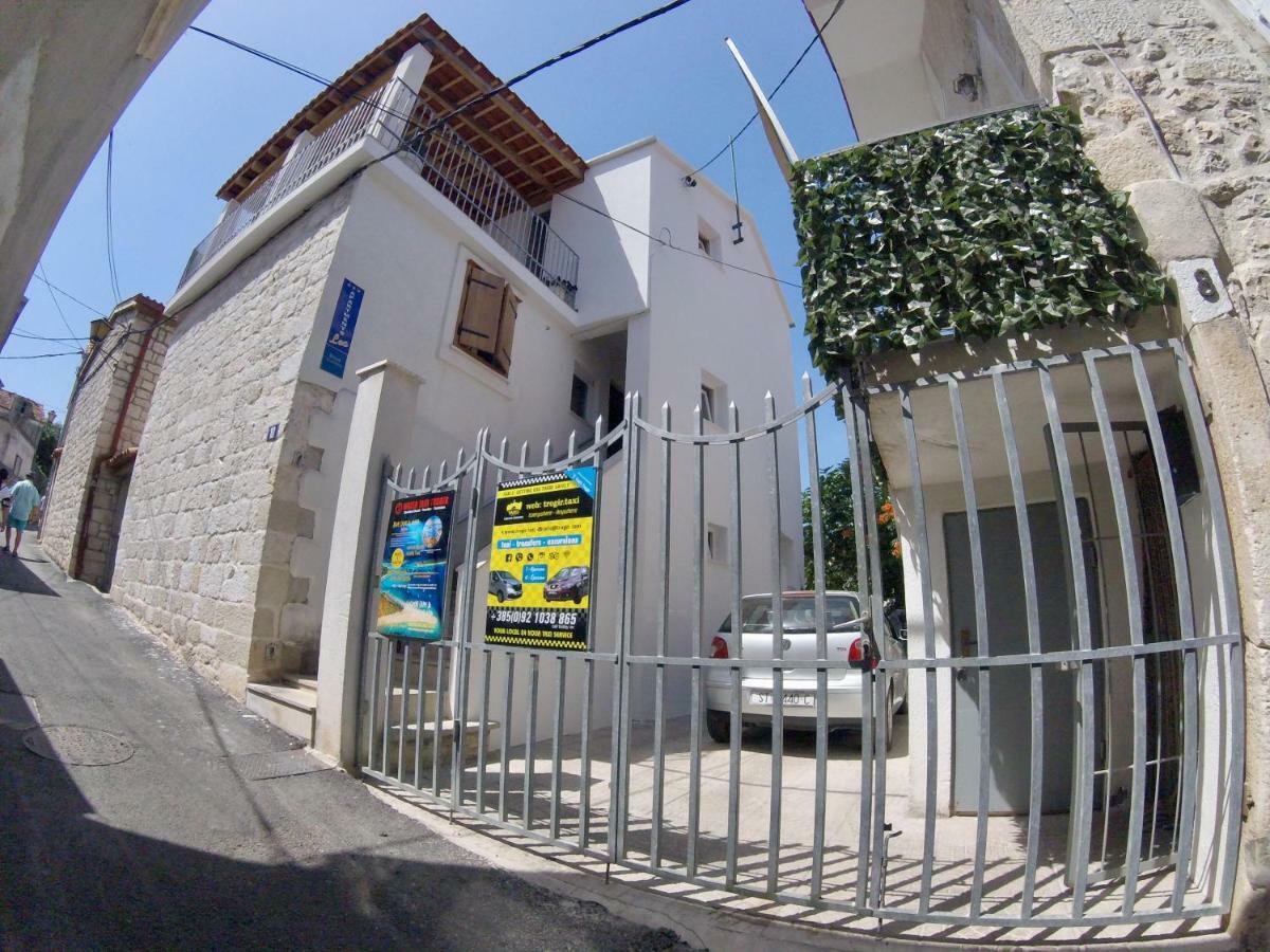 Apartments Lea Trogir Exterior photo